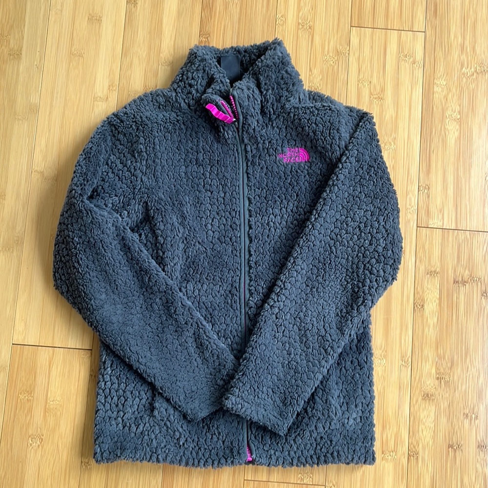 NorthFace girl’s sz 10/12 (m) dark gray fleece with pink trim.